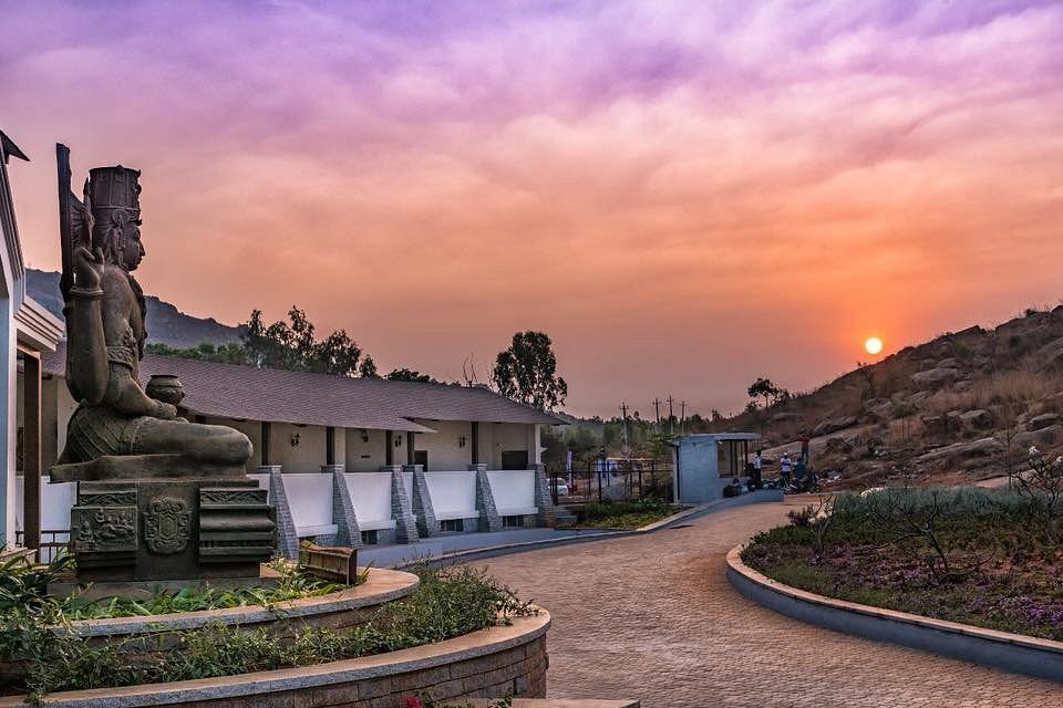 Sathayu Ayurveda Yoga Retreat